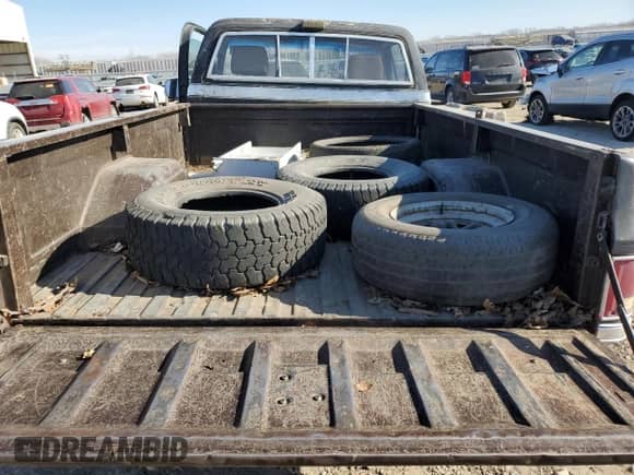 1978 Chevrolet Malibu с VIN CCL448F309670, выставлен на аукционе Copart как лот 85579864 с пробегом Не указан миль и Списание • Salvage title. История ставок и продаж доступна на DreamBid. Изображение 10.