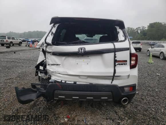 2025 Honda Passport TrailSport with VIN 5FNYF8H68SB015391, listed as a Copart auction lot 68041305 with 5,136 mi miles and Salvage title. Bid and sale history available at DreamBid. Image 6.