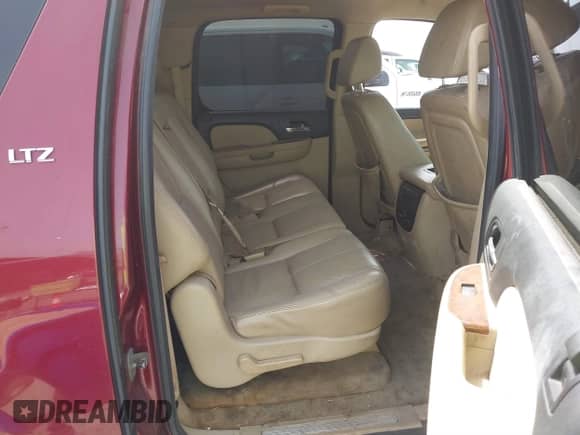 2008 Chevrolet Suburban 2LT с VIN 3GNFK16368G244066, выставлен на аукционе IAAI как лот 41788991 с пробегом 233 149 миль миль и . История ставок и продаж доступна на DreamBid. Изображение 8.