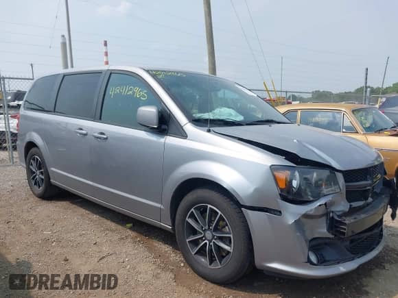 2018 Dodge Grand Caravan SE with VIN 2C4RDGBG1JR215392, listed as a IAAI auction lot 42412965 with 142,446 mi miles and . Bid and sale history available at DreamBid. Image 6.