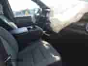 2023 Ram 1500 Big Horn z VIN 1C6RREFT2PN579184, wystawiony jako IAAI lot #43023028 z przebiegiem 47 603 mil mil oraz . Historia ofert i sprzedaży dostępna na DreamBid. Obrazek 5.