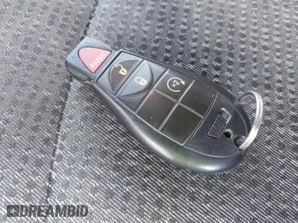 2015 Ram 1500 Big Horn z VIN 1C6RR6LT4FS660956, wystawiony jako IAAI lot #43097619 z przebiegiem 328 879 mil mil oraz . Historia ofert i sprzedaży dostępna na DreamBid. Obrazek 11.