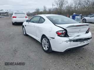 2008 Hyundai Tiburon GS с VIN KMHHM66D58U283273, выставлен на аукционе IAAI как лот 41900097 с пробегом 154 013 миль миль и . История ставок и продаж доступна на DreamBid. Изображение 3.