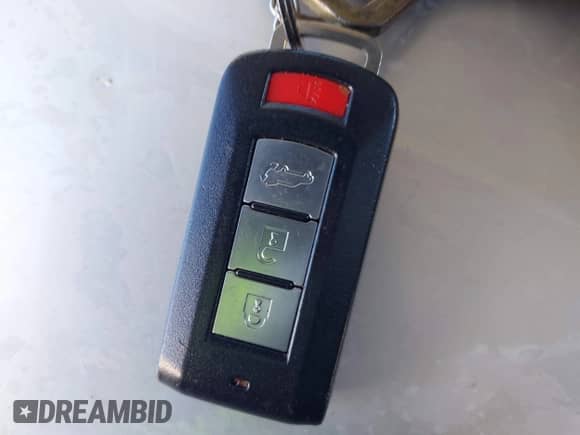 2020 Mitsubishi Outlander SE with VIN JA4AD3A32LZ036785, listed as a IAAI auction lot 43453949 with 83,451 mi miles and . Bid and sale history available at DreamBid. Image 11.