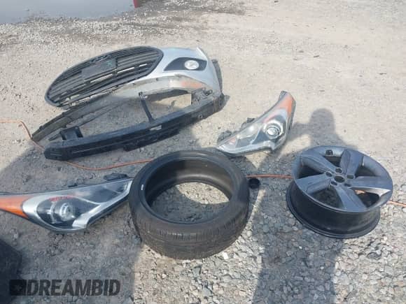 2013 Hyundai Veloster Turbo с VIN KMHTC6AE4DU157798, выставлен на аукционе IAAI как лот 42001561 с пробегом 163 370 миль миль и . История ставок и продаж доступна на DreamBid. Изображение 12.