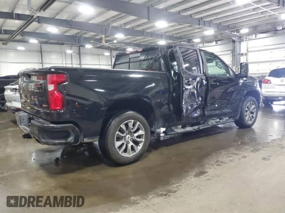 2021 Chevrolet Silverado 1500 RST with VIN 1GCUYEEL7MZ295884, listed as a Copart auction lot 82228385 with 82,797 mi miles and Salvage title. Bid and sale history available at DreamBid. Image 3.