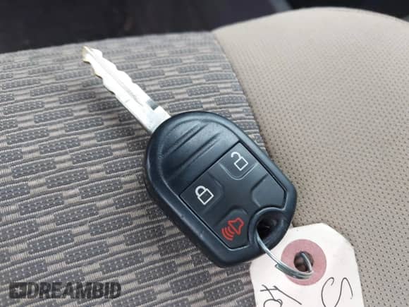 2011 Ford F-250 XL с VIN 1FT7W2B68BEA17368, выставлен на аукционе IAAI как лот 42267048 с пробегом 132 044 миль миль и . История ставок и продаж доступна на DreamBid. Изображение 11.