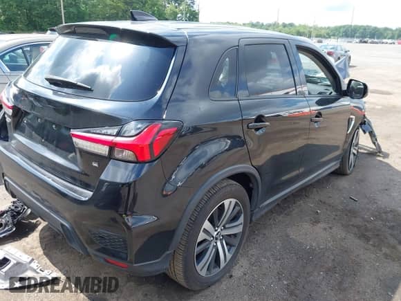 2021 Mitsubishi Outlander ES z VIN JA4ARUAU0MU010328, wystawiony jako IAAI lot #42701103 z przebiegiem Nie podano mil oraz . Historia ofert i sprzedaży dostępna na DreamBid. Obrazek 4.