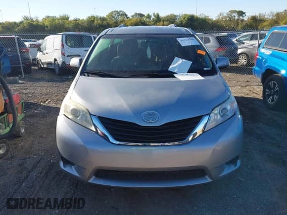 2015 Toyota Sienna LE with VIN 5TDKK3DC4FS593652, listed as a IAAI auction lot 43519208 with 135,192 mi miles and . Bid and sale history available at DreamBid. Image 12.