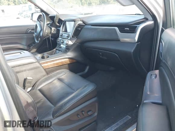 2015 Chevrolet Tahoe LT with VIN 1GNSKBKC7FR505129, listed as a IAAI auction lot 43086747 with 121,549 mi miles and . Bid and sale history available at DreamBid. Image 5.