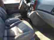 2004 Toyota Sienna XLE z VIN 5TDZA22C24S216460, wystawiony jako IAAI lot #43482595 z przebiegiem 289 353 mil mil oraz . Historia ofert i sprzedaży dostępna na DreamBid. Obrazek 5.