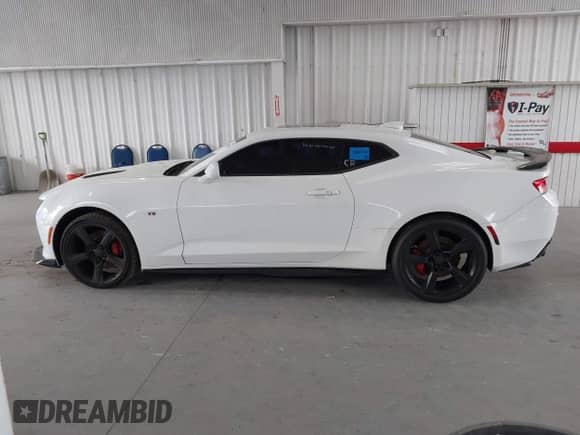 2017 Chevrolet Camaro 2SS с VIN 1G1FH1R70H0149781, выставлен на аукционе IAAI как лот 43242804 с пробегом 113 895 миль миль и . История ставок и продаж доступна на DreamBid. Изображение 14.