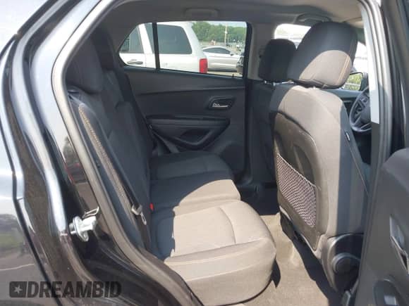 2019 Chevrolet Trax LT с VIN 3GNCJPSB0KL210015, выставлен на аукционе IAAI как лот 42901467 с пробегом 79 518 миль миль и . История ставок и продаж доступна на DreamBid. Изображение 8.