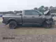 2021 Ram 1500 Warlock z VIN 1C6RR7GG1MS523909, wystawiony jako IAAI lot #43232102 z przebiegiem 71 910 mil mil oraz . Historia ofert i sprzedaży dostępna na DreamBid. Obrazek 13.