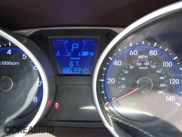 2013 Hyundai Tucson GLS z VIN KM8JU3AC0DU654168, wystawiony jako IAAI lot #43388859 z przebiegiem 186 394 mil mil oraz . Historia ofert i sprzedaży dostępna na DreamBid. Obrazek 15.