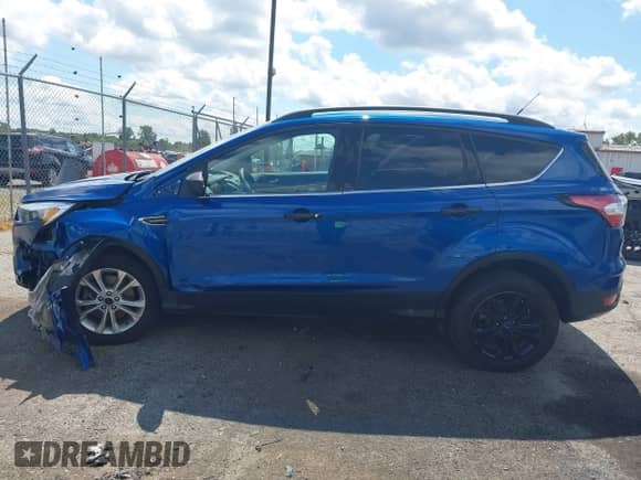 2018 Ford Escape SE с VIN 1FMCU9GD5JUC69390, выставлен на аукционе IAAI как лот 43008729 с пробегом 68 640 миль миль и . История ставок и продаж доступна на DreamBid. Изображение 14.