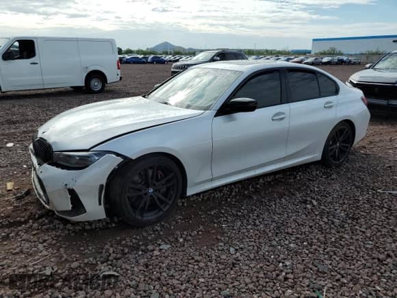 2023 BMW 3 Series 330i z VIN 3MW69FF0XP8C82901, wystawiony jako Copart lot #70327825 z przebiegiem 38 377 mil mil oraz Szkoda całkowita • Salvage title. Historia ofert i sprzedaży dostępna na DreamBid. Obrazek 1.