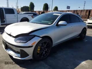 2023 Hyundai Ioniq 6 Limited z VIN KMHM54AA8PA045432, wystawiony jako Copart lot #71747405 z przebiegiem 31 592 mil mil oraz Szkoda całkowita • Salvage title. Historia ofert i sprzedaży dostępna na DreamBid. Obrazek 1.