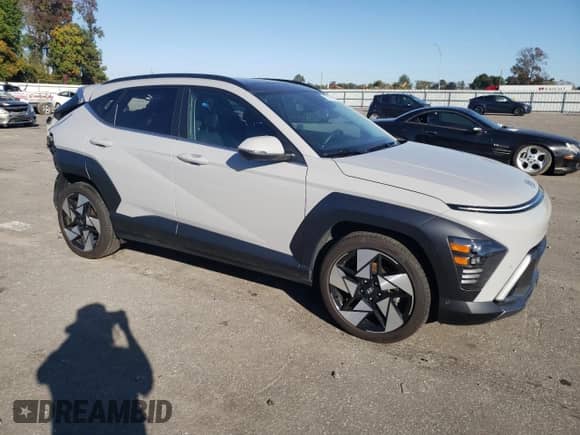 2024 Hyundai Kona Limited z VIN KM8HE3A37RU083166, wystawiony jako Copart lot #76567914 z przebiegiem 10 775 mil mil oraz Szkoda całkowita • Salvage title. Historia ofert i sprzedaży dostępna na DreamBid. Obrazek 4.