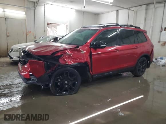 2024 Honda Passport Black Edition with VIN 5FNYF8H81RB018256, listed as a Copart auction lot 47196055 with 4,656 mi miles and Salvage title. Bid and sale history available at DreamBid. Image 1.