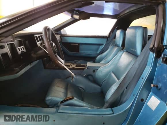 1987 Chevrolet Corvette с VIN 1G1YY2186H5124714, выставлен на аукционе Copart как лот 75677494 с пробегом 103 881 миль миль и Чистый • Clean title. История ставок и продаж доступна на DreamBid. Изображение 7.