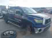 2007 Toyota Tundra SR5 z VIN 5TBET54107S454598, wystawiony jako IAAI lot #42558681 z przebiegiem 309 838 mil mil oraz . Historia ofert i sprzedaży dostępna na DreamBid. Obrazek 1.