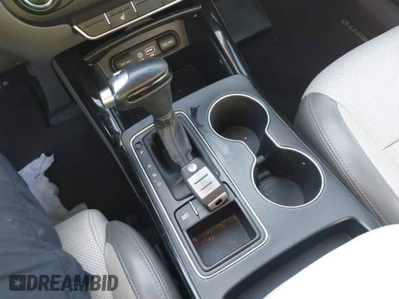 2016 Kia Sorento SXL with VIN 5XYPK4A50GG115809, listed as a IAAI auction lot 42549327 with 102,958 mi miles and . Bid and sale history available at DreamBid. Image 11.