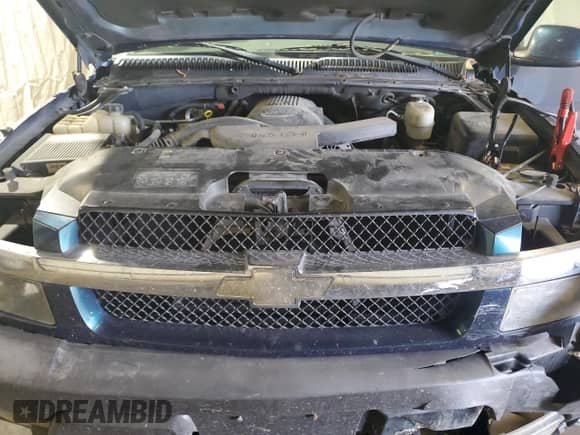 2005 Chevrolet Avalanche LS z VIN 3GNEK12Z95G162303, wystawiony jako Copart lot #67767745 z przebiegiem 143 746 mil mil oraz Szkoda całkowita • Salvage title. Historia ofert i sprzedaży dostępna na DreamBid. Obrazek 11.