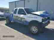 2000 Ford F-150 XL с VIN 1FTZX1722YNB28352, выставлен на аукционе Copart как лот 87065995 с пробегом 196 059 миль миль и Списание • Salvage title. История ставок и продаж доступна на DreamBid. Изображение 4.