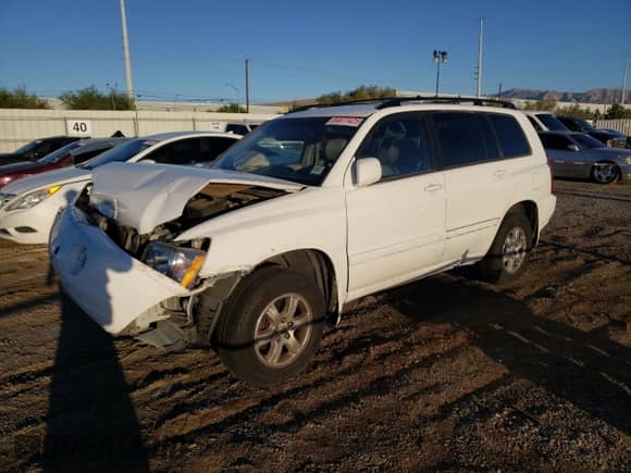2002 Toyota Highlander с VIN JTEHF21A320058719, выставлен на аукционе Copart как лот 84877425 с пробегом Не указан миль и На запчасти • Non repairable. История ставок и продаж доступна на DreamBid. Изображение 1.
