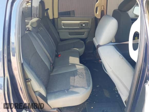 2014 Ram 1500 Big Horn z VIN 1C6RR7LT7ES361529, wystawiony jako IAAI lot #42831927 z przebiegiem 150 917 mil mil oraz . Historia ofert i sprzedaży dostępna na DreamBid. Obrazek 8.