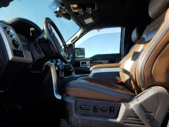 2013 Ford F-150 XLT с VIN 1FTFW1E68DFB05674, выставлен на аукционе Copart как лот 80355765 с пробегом 158 597 миль миль и Списание • Salvage title. История ставок и продаж доступна на DreamBid. Изображение 7.