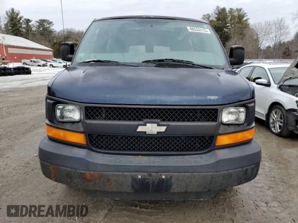 2008 Chevrolet Express Cargo z VIN 1GCFG154981206947, wystawiony jako Copart lot #46533115 z przebiegiem 283 730 mil mil oraz Czysty tytuł • Clean title. Historia ofert i sprzedaży dostępna na DreamBid. Obrazek 5.