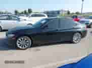 2015 BMW 3 Series 320i xDrive z VIN WBA3C3G56FNT51902, wystawiony jako IAAI lot #43152629 z przebiegiem 154 591 mil mil oraz . Historia ofert i sprzedaży dostępna na DreamBid. Obrazek 14.