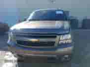 2011 Chevrolet Suburban LT z VIN 1GNSCJE09BR344091, wystawiony jako IAAI lot #41605909 z przebiegiem 312 559 mil mil oraz . Historia ofert i sprzedaży dostępna na DreamBid. Obrazek 12.