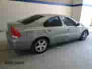 2006 Volvo S60 2.5L Turbo с VIN YV1RS592762549477, выставлен на аукционе Copart как лот 71840525 с пробегом 261 398 миль миль и Списание • Salvage title. История ставок и продаж доступна на DreamBid. Изображение 3.