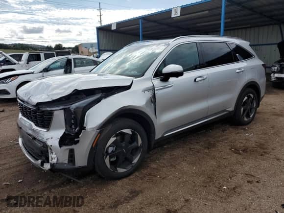 2025 Kia Sorento SX Prestige z VIN KNDRKDJG8S5314599, wystawiony jako Copart lot #65161385 z przebiegiem 7 250 mil mil oraz Szkoda całkowita • Salvage title. Historia ofert i sprzedaży dostępna na DreamBid. Obrazek 1.