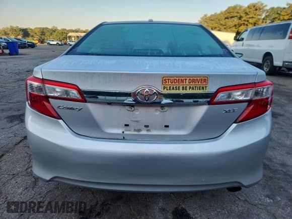 2014 Toyota Camry SE с VIN 4T1BF1FKXEU401573, выставлен на аукционе Copart как лот 84536805 с пробегом 108 154 миль миль и Списание • Salvage title. История ставок и продаж доступна на DreamBid. Изображение 6.