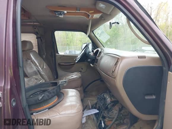 2002 Dodge Cargo with VIN 2B6HB11Y12K118300, listed as a IAAI auction lot 42075514 with 236,236 mi miles and . Bid and sale history available at DreamBid. Image 5.