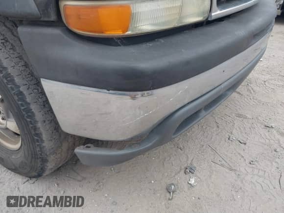 2003 Chevrolet Tahoe LT with VIN 1GNEC13Z93R296379, listed as a IAAI auction lot 41574575 with 301,567 mi miles and . Bid and sale history available at DreamBid. Image 6.