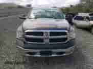 2018 Ram 1500 Tradesman z VIN 1C6RR7KM8JS227763, wystawiony jako Copart lot #65840045 z przebiegiem 72 714 mil mil oraz Czysty tytuł • Clean title. Historia ofert i sprzedaży dostępna na DreamBid. Obrazek 5.