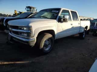 1999 Chevrolet Silverado 2500 с VIN 1GCGK23J9XF003771, выставлен на аукционе Copart как лот 88144385 с пробегом 208 959 миль миль и Списание • Salvage title. История ставок и продаж доступна на DreamBid. Изображение 1.