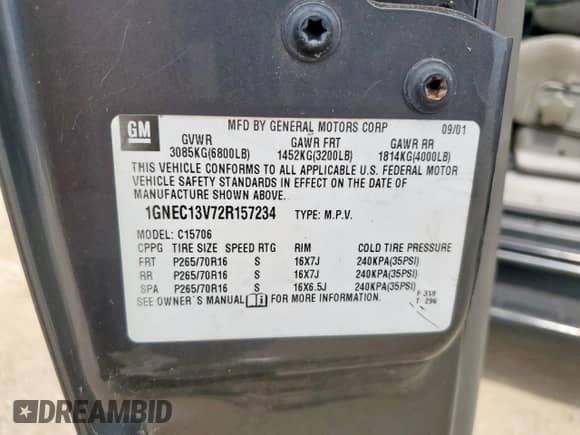 2002 Chevrolet Tahoe LS z VIN 1GNEC13V72R157234, wystawiony jako Copart lot #71055205 z przebiegiem 271 885 mil mil oraz Czysty tytuł • Clean title. Historia ofert i sprzedaży dostępna na DreamBid. Obrazek 12.
