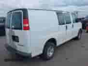 2006 Chevrolet Express Cargo z VIN 1GCGG25VX61138366, wystawiony jako IAAI lot #42811262 z przebiegiem 240 071 mil mil oraz . Historia ofert i sprzedaży dostępna na DreamBid. Obrazek 4.