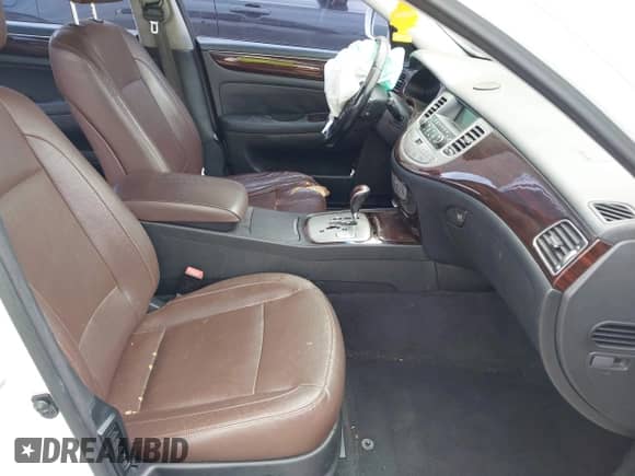 2013 Hyundai Genesis 3.8L с VIN KMHGC4DD2DU250120, выставлен на аукционе IAAI как лот 43340512 с пробегом 199 282 миль миль и . История ставок и продаж доступна на DreamBid. Изображение 5.