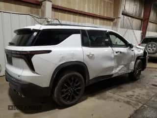 2024 Chevrolet Traverse AWD LT z VIN 1GNEVGKS0RJ202026, wystawiony jako Copart lot #85400285 z przebiegiem 15 824 mil mil oraz Czysty tytuł • Clean title. Historia ofert i sprzedaży dostępna na DreamBid. Obrazek 3.