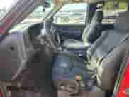 2002 Chevrolet Avalanche z VIN 3GNEC13T22G159875, wystawiony jako Copart lot #81021665 z przebiegiem 283 990 mil mil oraz Szkoda całkowita • Salvage title. Historia ofert i sprzedaży dostępna na DreamBid. Obrazek 7.
