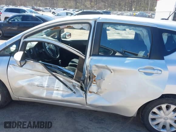 2016 Nissan Note S with VIN 3N1CE2CP8GL371295, listed as a IAAI auction lot 42025853 with 192,653 mi miles and . Bid and sale history available at DreamBid. Image 14.