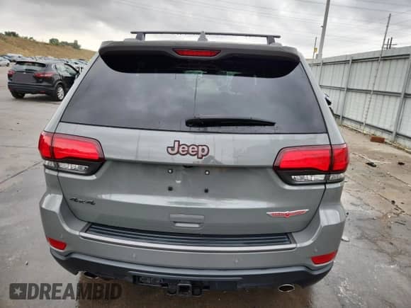 2020 Jeep Grand Cherokee Trailhawk z VIN 1C4RJFLG2LC369137, wystawiony jako Copart lot #71730775 z przebiegiem 66 431 mil mil oraz Szkoda całkowita • Salvage title. Historia ofert i sprzedaży dostępna na DreamBid. Obrazek 6.