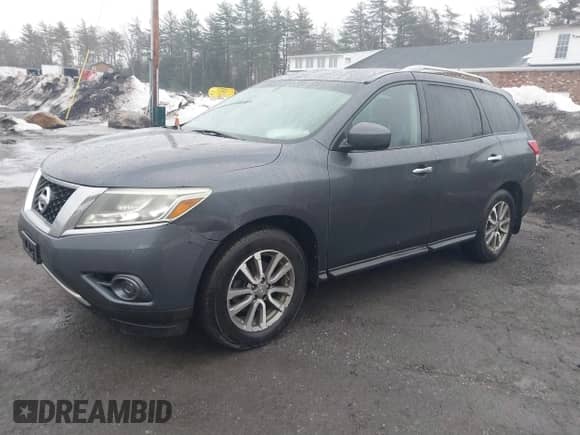 2013 Nissan Pathfinder SV with VIN 5N1AR2MM6DC670669, listed as a IAAI auction lot 41727260 with 186,112 mi miles and . Bid and sale history available at DreamBid. Image 2.